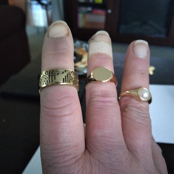 Gold ring bundle (4) - Picture 2 of 3